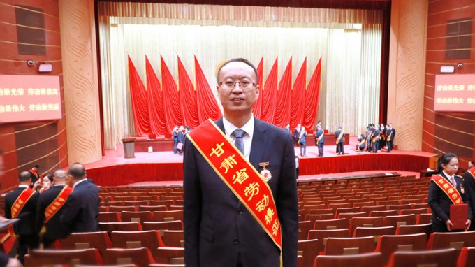 讓奮斗成為青春底色，為隴原水利繪就藍圖 | 記甘肅省勞動模范李長春